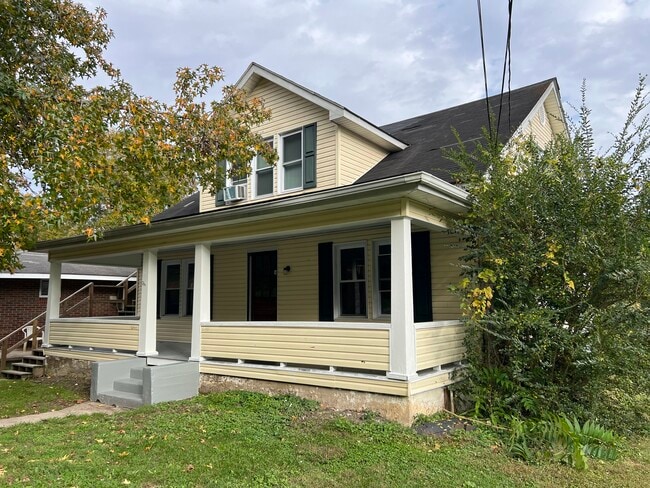 Building Photo - 5200 Elk River Rd N