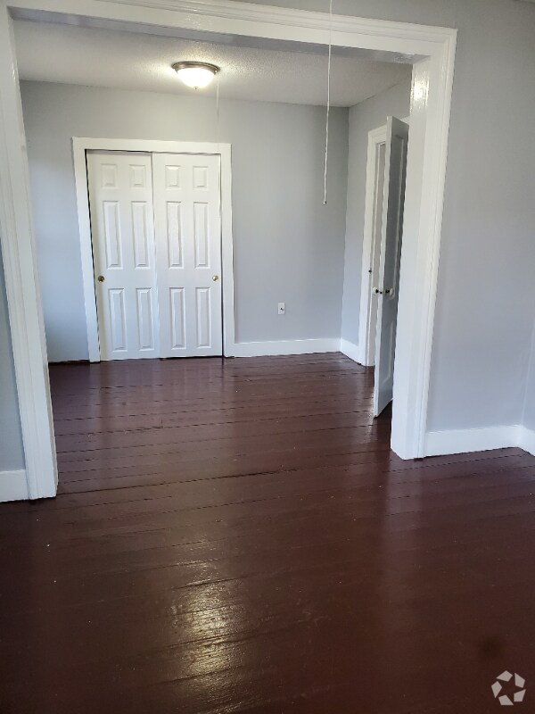 Apartments For Rent in Barkhamsted CT with Hardwood Floors 1 Rentals