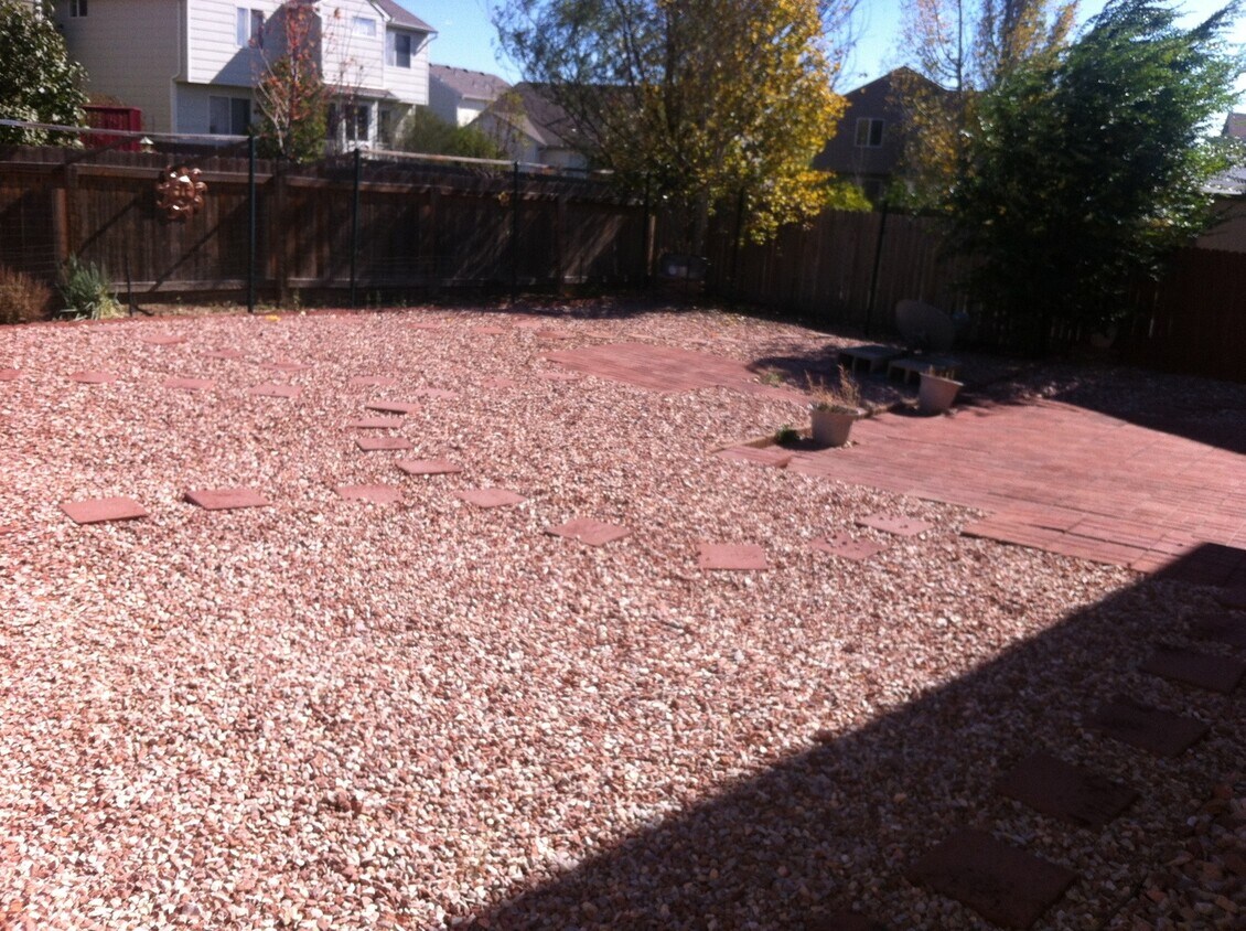 Primary Photo - Stetson Hills 3 bedroom House