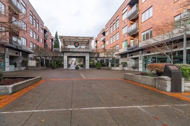 Building Photo - Beautiful 1 bedroom 1 bathroom apartment d...