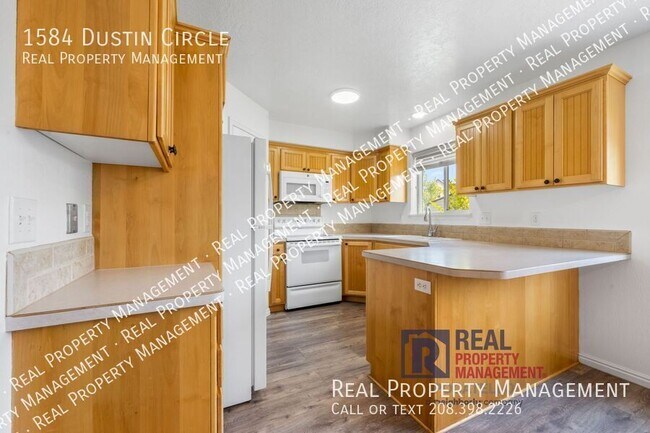 Foto del edificio - 1584 Dustin Cir