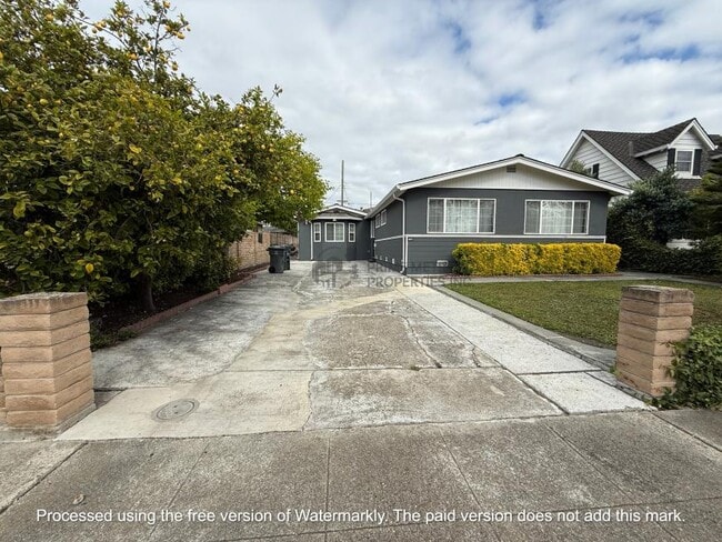 Foto del edificio - 3 bedroom in Sunnyvale CA 94085