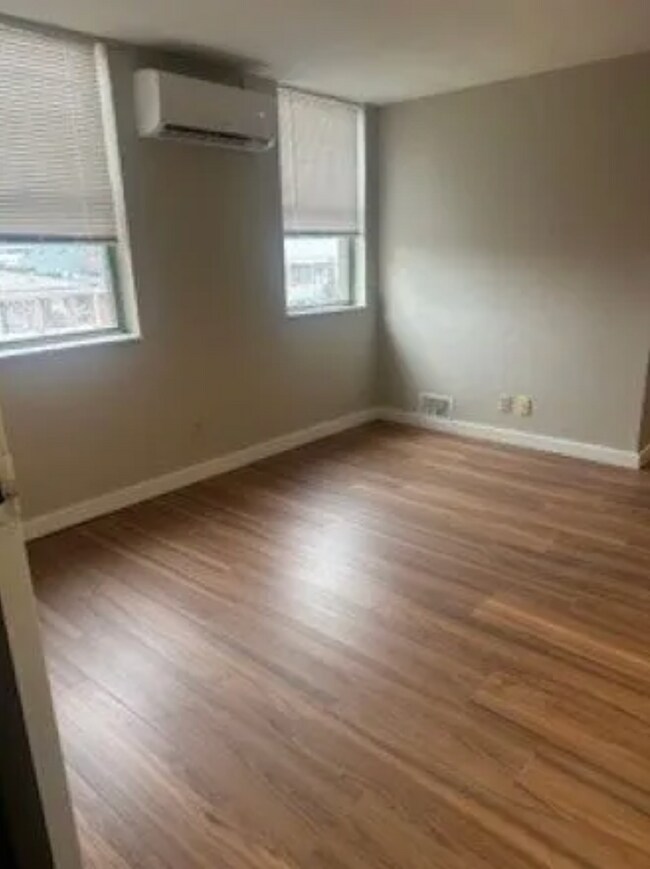 Foto del edificio - 321 Ella St