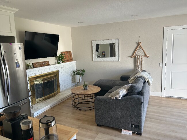 Foto del edificio - 4668 Springwood Way