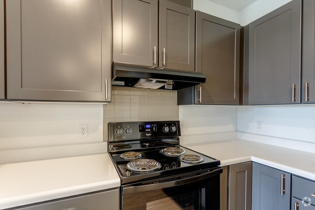 1BD, 1BA - 615 SF - Crossing Pointe North - Age 62+ Living