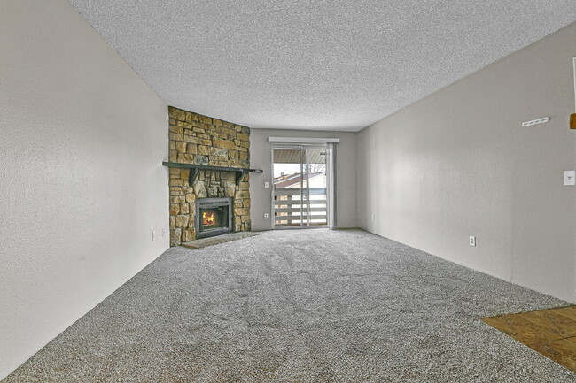 Foto del edificio - $1,550.00 - 2 Bed, 2 Bath Condo in Denver with In-Unit Laundry!