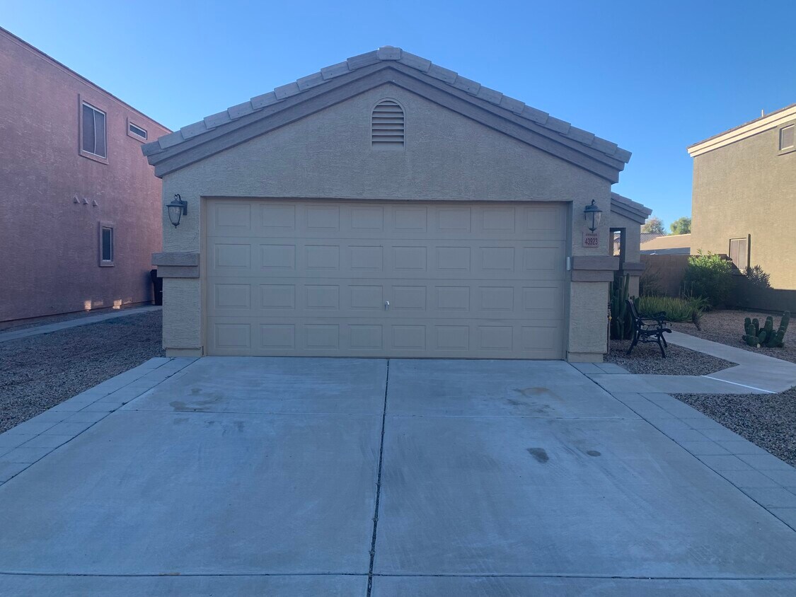 Foto principal - 43923 W Wild Horse Trail