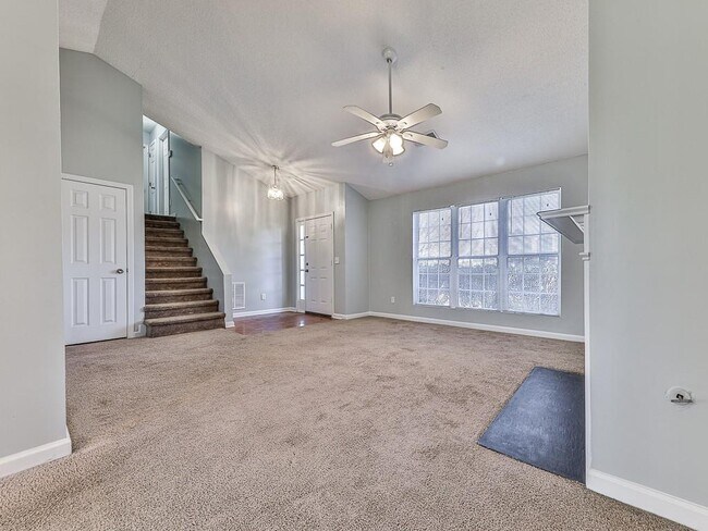 Foto del edificio - 4375 Yellow Rose Dr