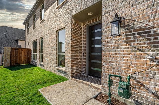 Building Photo - 617 Somerset Dr