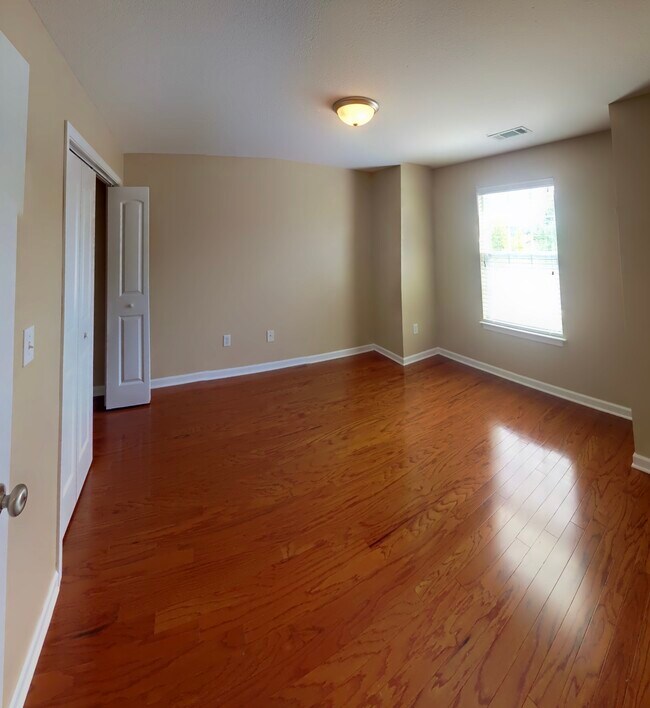 Front room with closet - 10304 Iverson Lane