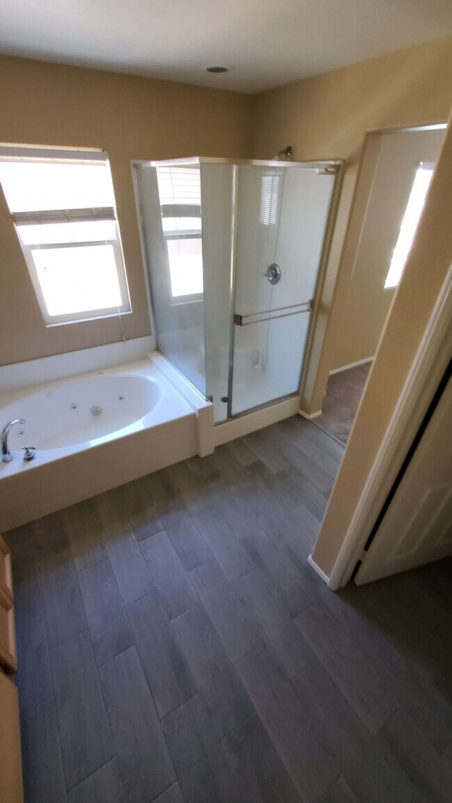 Foto del edificio - 24747 Montevista Cir