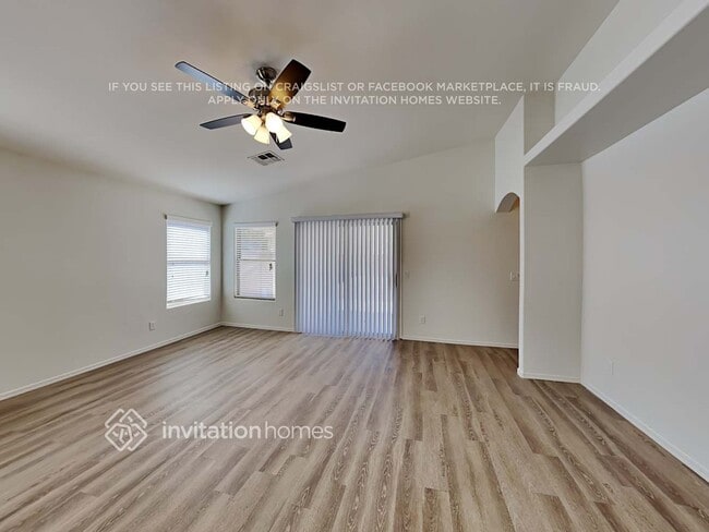 Building Photo - 2616 S 111th Dr