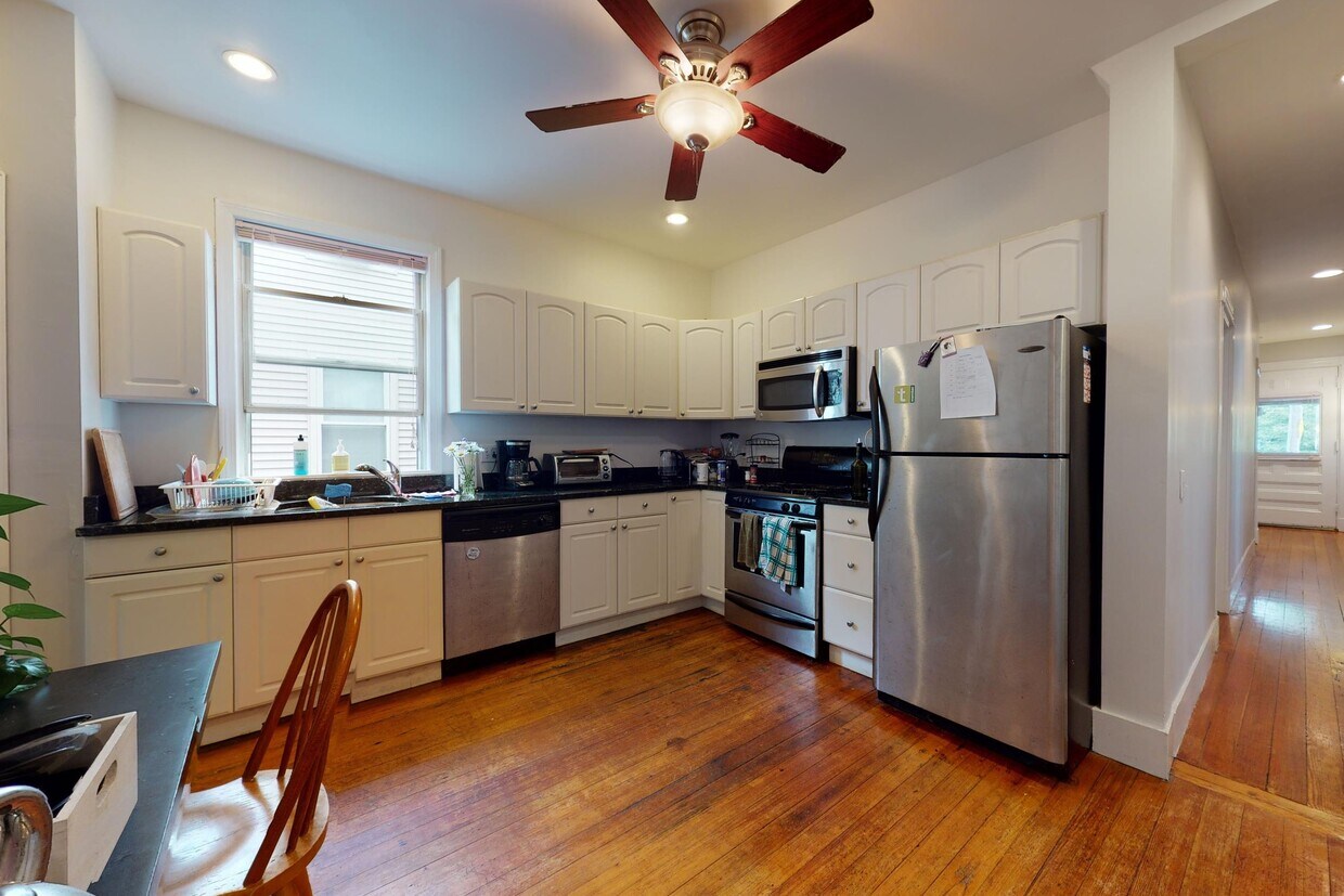 Foto principal - 9 Spring Park Ave