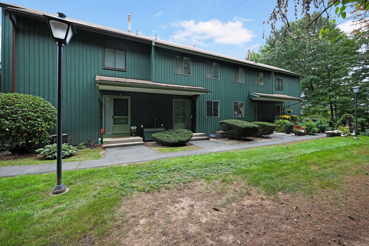 Primary Photo - 164 Brittany Farms Rd