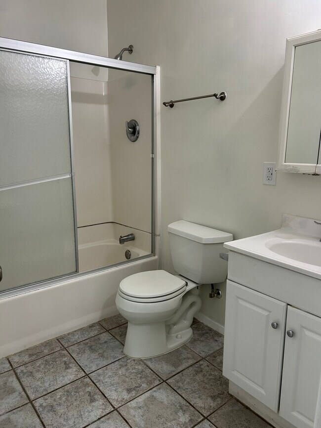 Photo - VERY NICE 2BD & 2.5BA CONDO IN PARAMOUNT