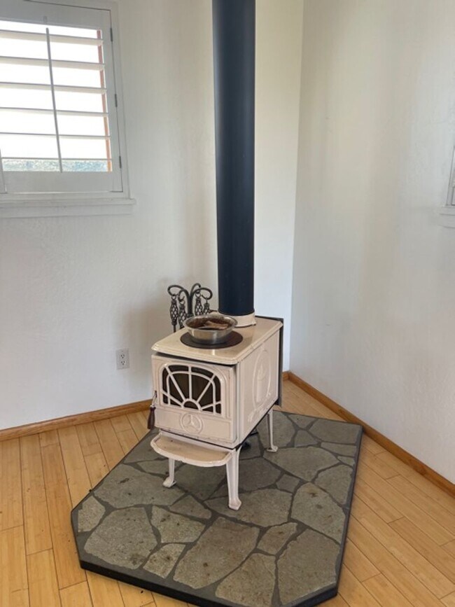Foto del edificio - Privacy and Space in this Adorable Studio ...