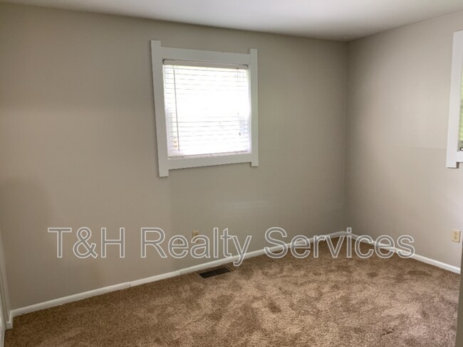 Foto del edificio - 7106 Tina Dr