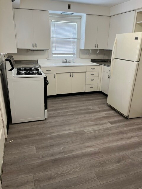 Foto principal - 21 Corbett Ave