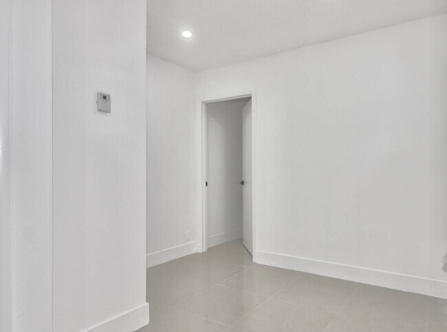 A-7 - YOUNG CIRCLE APTS