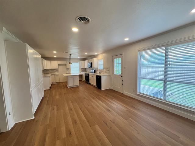 Foto del edificio - 2406 Ridgecrest Dr