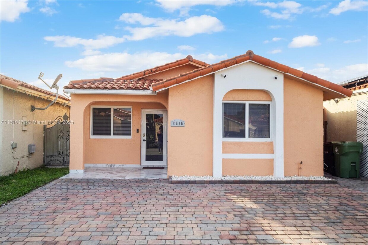 Foto principal - 2515 W 65th St