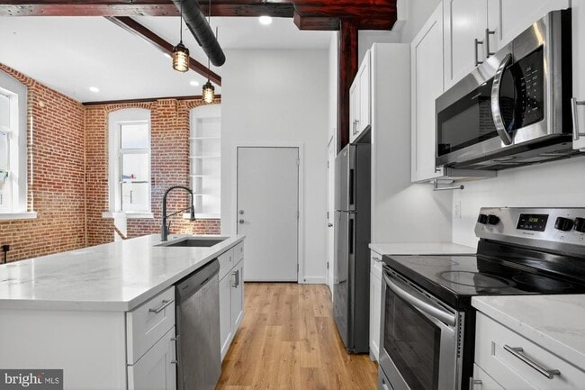 Photo - 2045 Trenton Ave Apartment