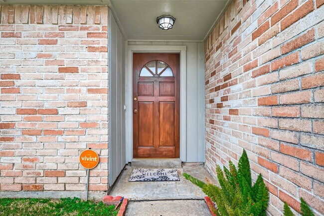 Foto del edificio - 6630 Harpers Dr