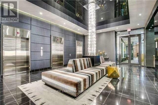 Photo du bâtiment - 290 Adelaide St W