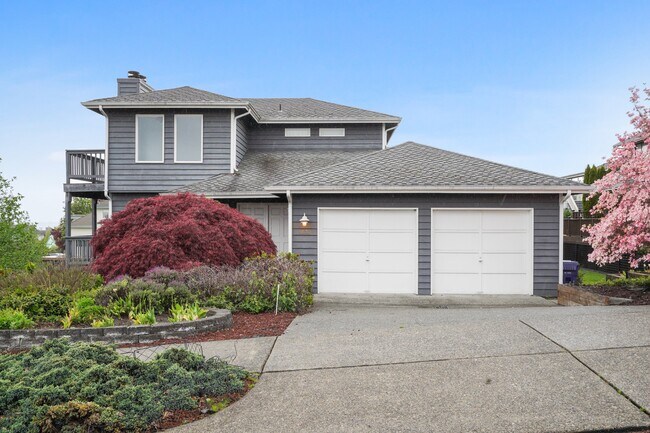 Building Photo - 4670 Lighthouse Dr NE