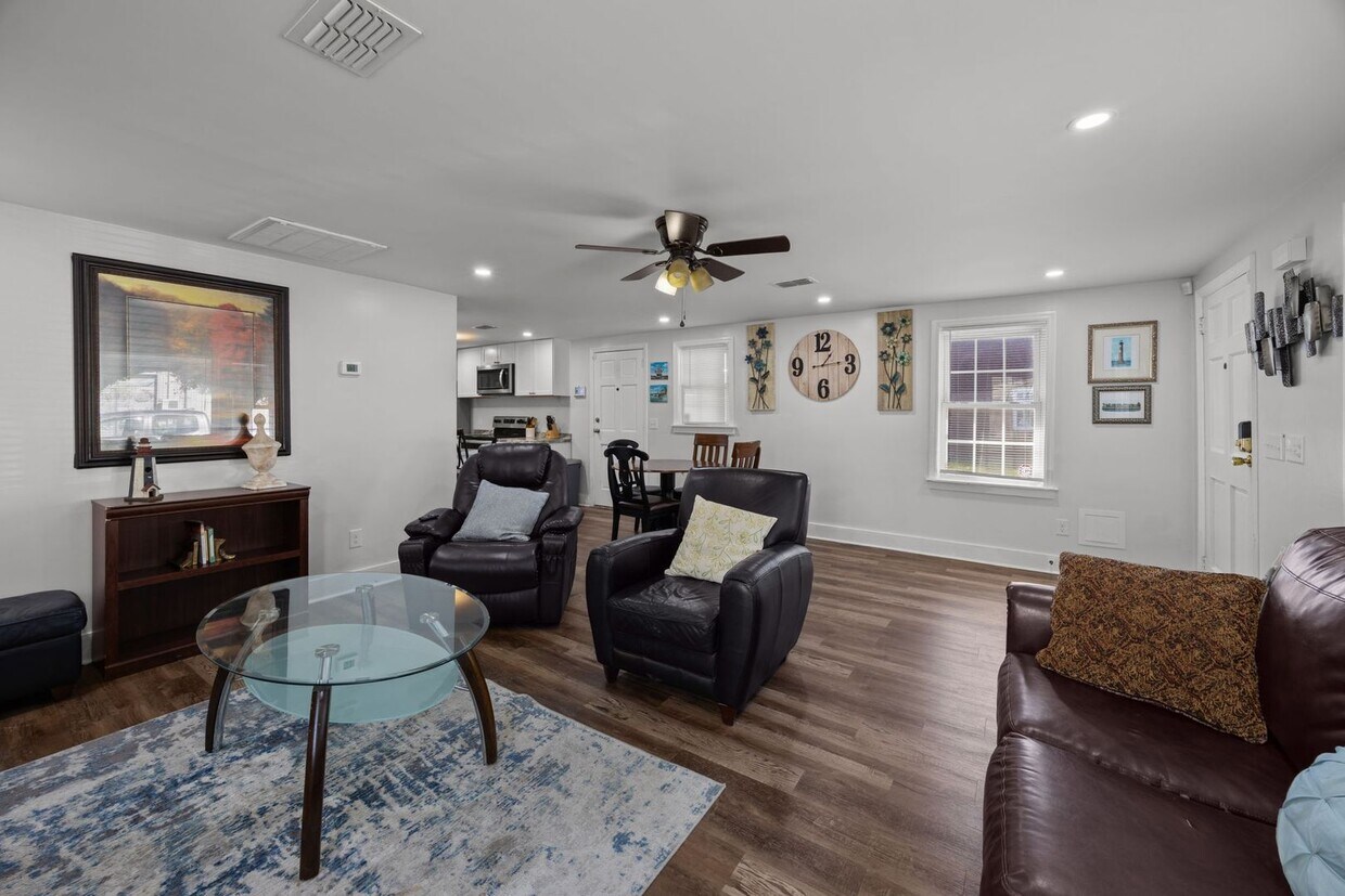 Charming Single-Family Home - Charming Single-Family Home