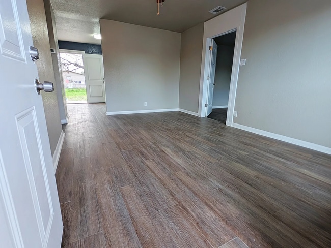 Building Photo - 5802 Magnes Ln