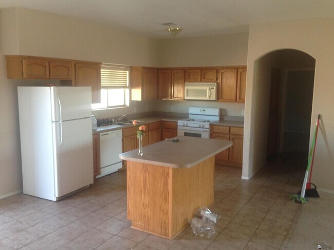 Foto del edificio - 10176 E 37th St