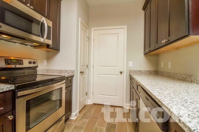 Foto del edificio - 2269 Cason Ln