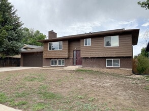 Building Photo - 6087 Del Rey Dr