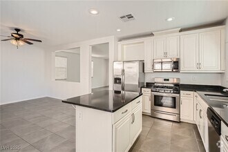 Building Photo - 11783 Red Water Ct