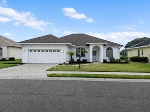 Building Photo - 7047 Hazeltine Cir