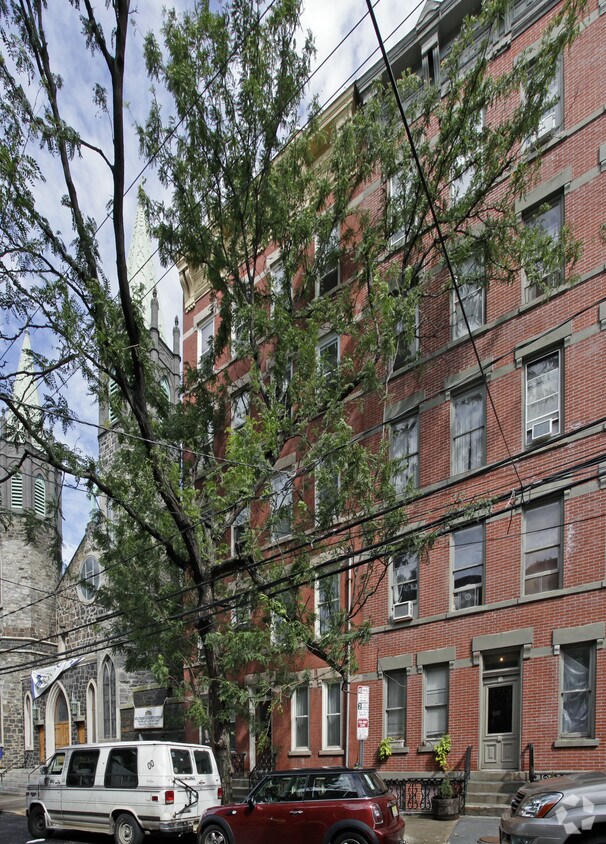 Building Photo - 112 Sussex St