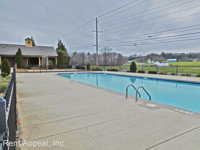 Foto del edificio - 3 br, 2.5 bath House - 61 Howard Ave