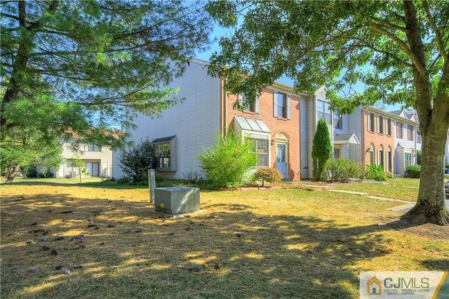Foto del edificio - 496 Vernon Ct