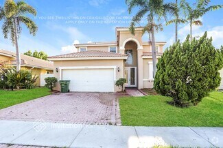 Building Photo - 1560 SW 194th Ave