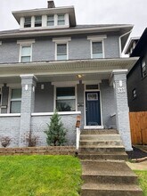 Building Photo - 931-933 E Whittier St