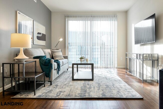 Building Photo - 1007 S Mint St