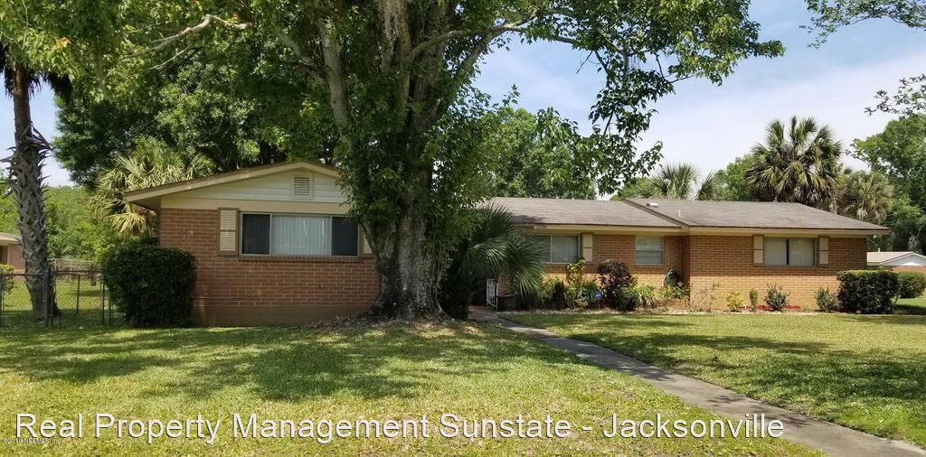 Foto principal - 6955 Robert F Kennedy Cir