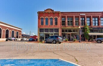 Building Photo - 124 W Oklahoma Ave