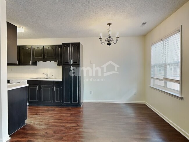 Foto del edificio - 115 Haven Grove Trl