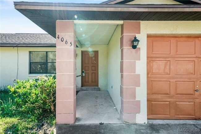 Building Photo - 4065 N Little Hawk Point