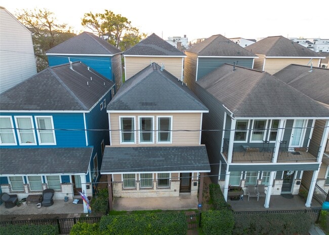 Building Photo - 1419 Colorado St