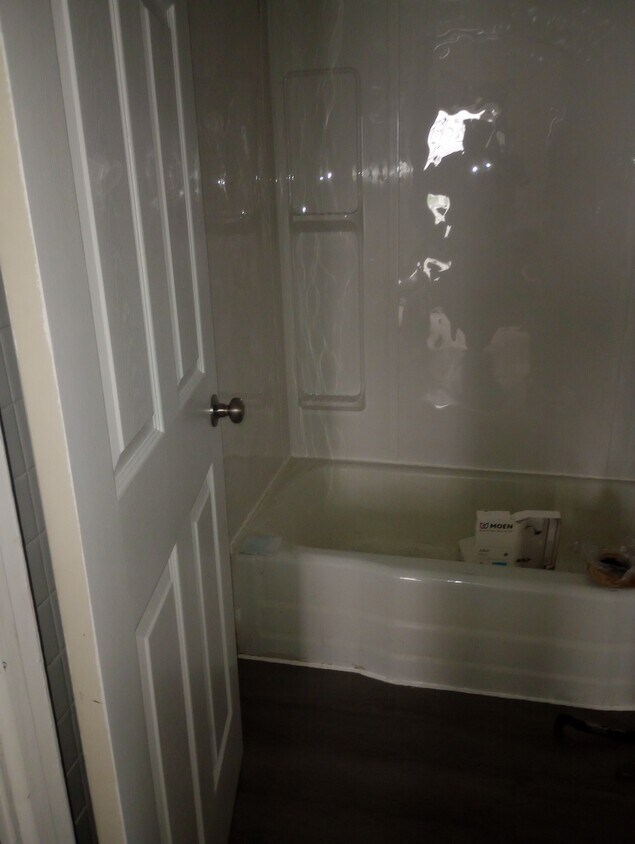 Primary Photo - 1351 W 10th St