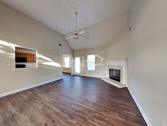 Building Photo - 590 Aristocrat Drive