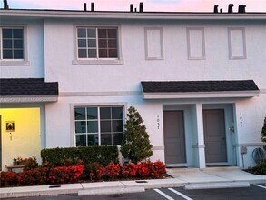 Building Photo - 1057 NW 5th St